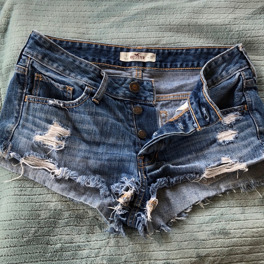 Hollister boyfriend shorts